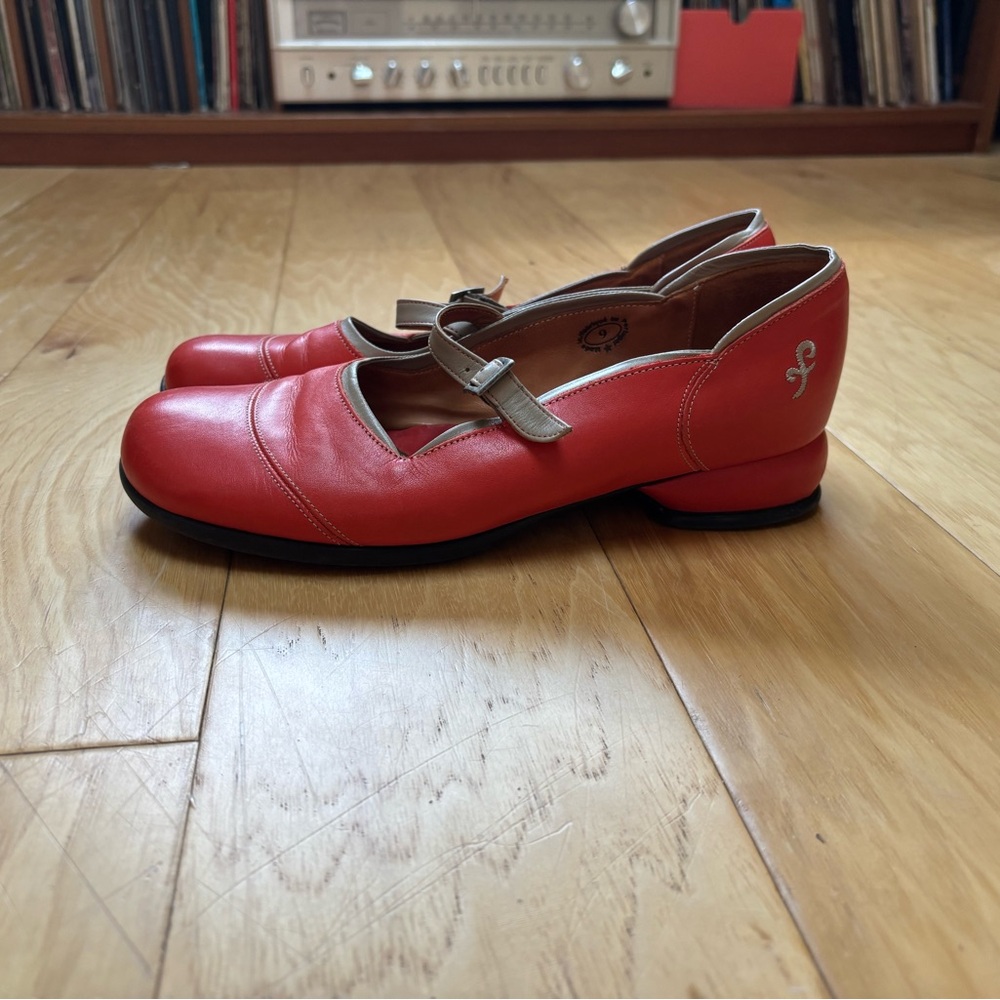 John Fluevog Orange Mary Jane Flats with Cream Strap and Trim - Picture 3 of 13